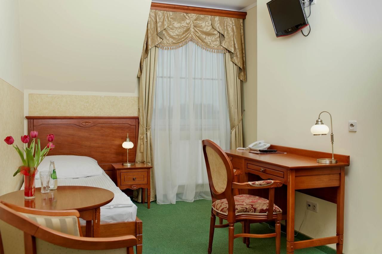 Отель Senator Gran Via Бендземысл-47